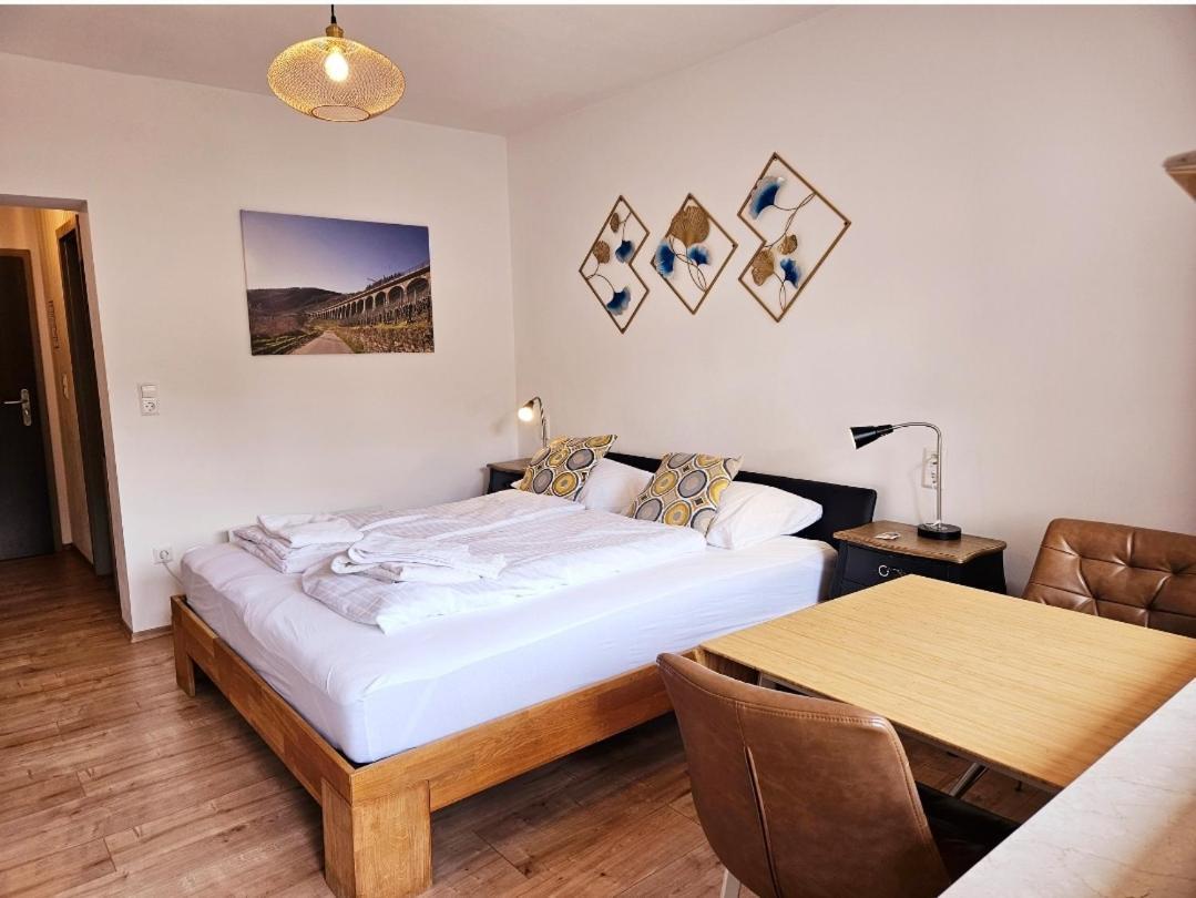 Roemerstube Apartments & Rooms Ediger-Eller Kamer foto